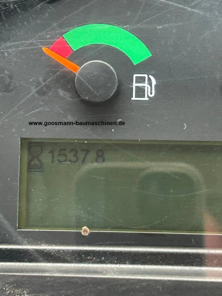 CAT 907 M - Fadrom me goma: foto 3 CAT 907 M - Fadrom me goma: foto 3