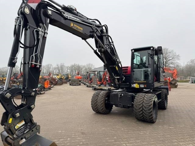 Yanmar B 110 W - Ekskavator me goma: foto 3 Yanmar B 110 W - Ekskavator me goma: foto 3