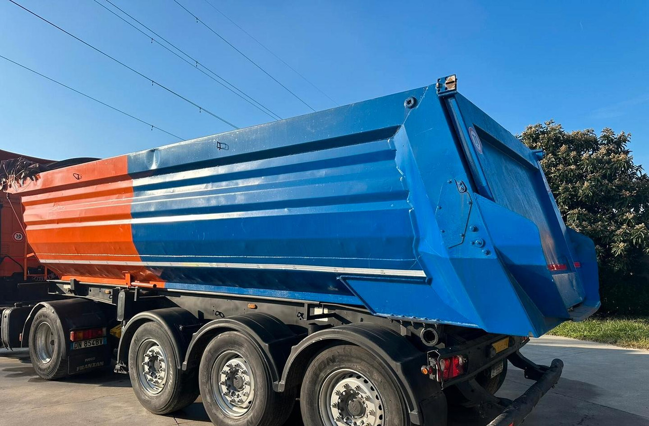 Semirimorchio ribaltabile Adige - Gjysmë rimorkio vetëshkarkuese: foto 3 Semirimorchio ribaltabile Adige - Gjysmë rimorkio vetëshkarkuese: foto 3