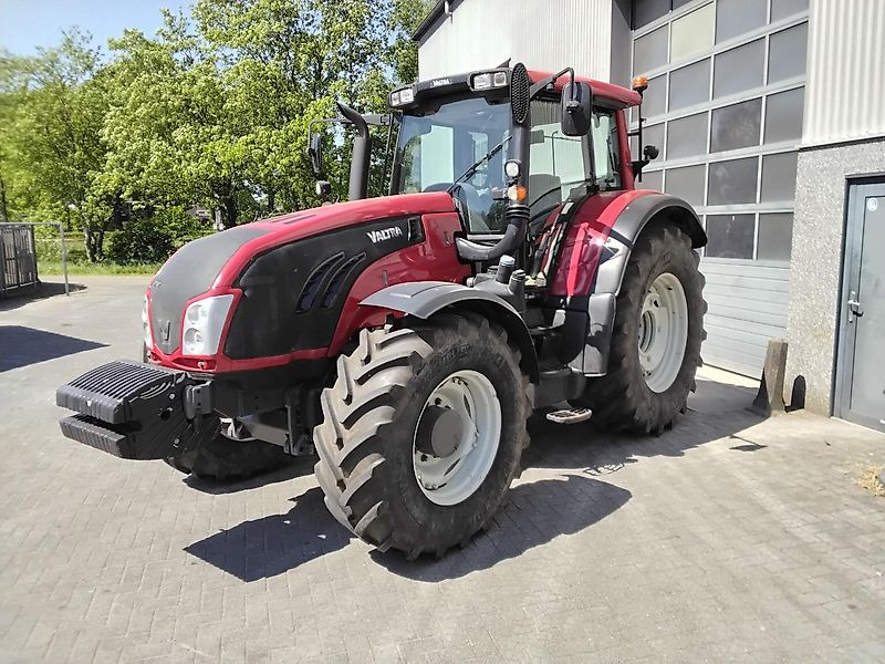 Traktor Valtra T153 Versu: foto 15