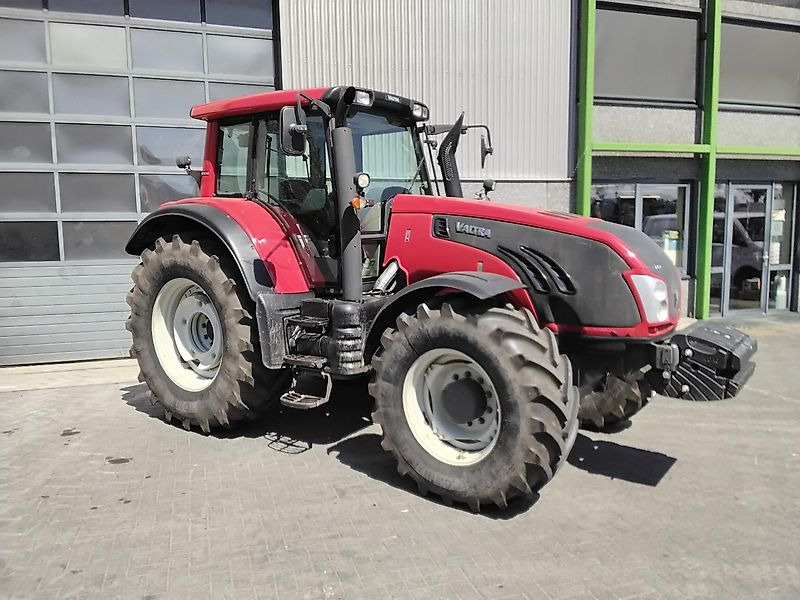 Traktor Valtra T153 Versu: foto 16