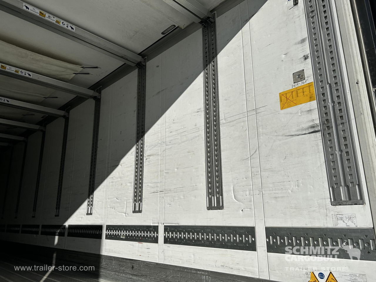 SCHMITZ Reefer Multitemp - Gjysmë rimorkio izotermike: foto 3 SCHMITZ Reefer Multitemp - Gjysmë rimorkio izotermike: foto 3