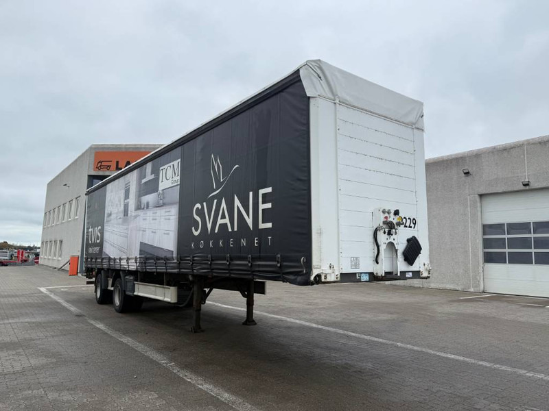 Fliegl Curtainsider / Planenauflieger / Gardin - Gjysmë rimorkio me tendë: foto 1 Fliegl Curtainsider / Planenauflieger / Gardin - Gjysmë rimorkio me tendë: foto 1