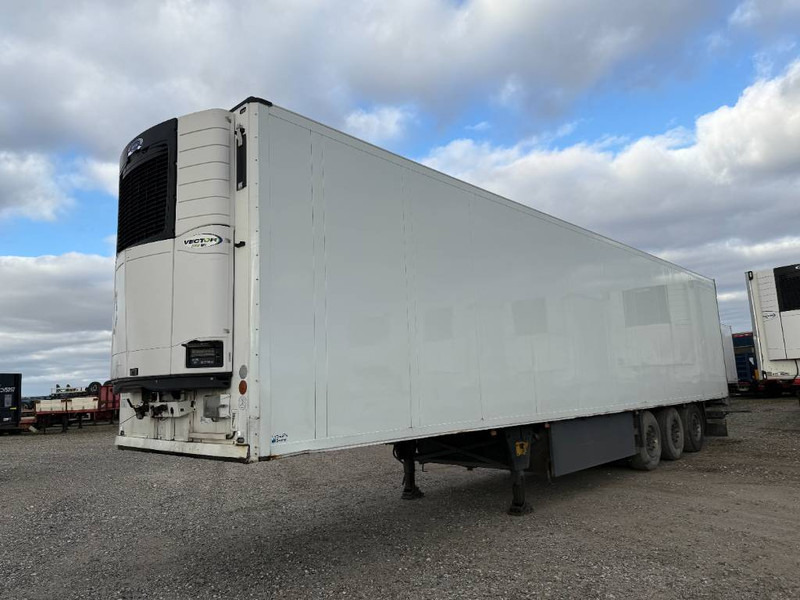 Schmitz Cargobull 3-axle 66pl. Vector1950MT Multitemp/Doppelkammer - Gjysmë rimorkio frigorifer: foto 1 Schmitz Cargobull 3-axle 66pl. Vector1950MT Multitemp/Doppelkammer - Gjysmë rimorkio frigorifer: foto 1