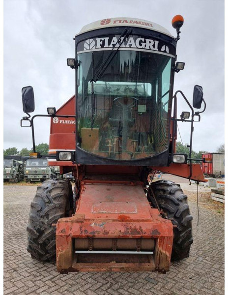 Laverda 3550 R - Autokombajnë: foto 2 Laverda 3550 R - Autokombajnë: foto 2