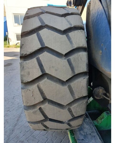 Michelin 29.5 R29 - Gomë: foto 3 Michelin 29.5 R29 - Gomë: foto 3
