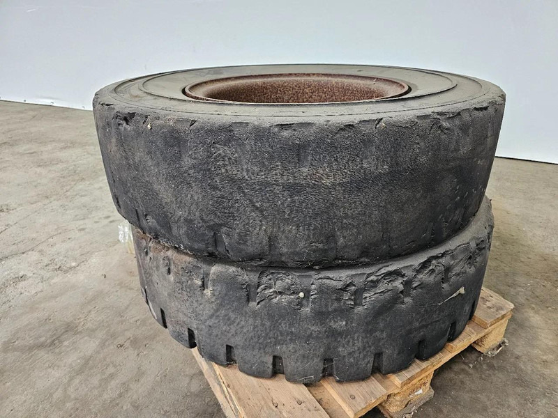 Michelin FULL RUBBER - Gomë: foto 5 Michelin FULL RUBBER - Gomë: foto 5