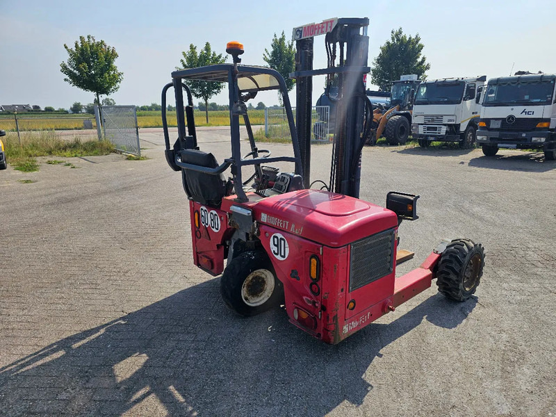 Moffett M4 20.3 RE4-45-1200-900 - Pirun ngritës: foto 5 Moffett M4 20.3 RE4-45-1200-900 - Pirun ngritës: foto 5