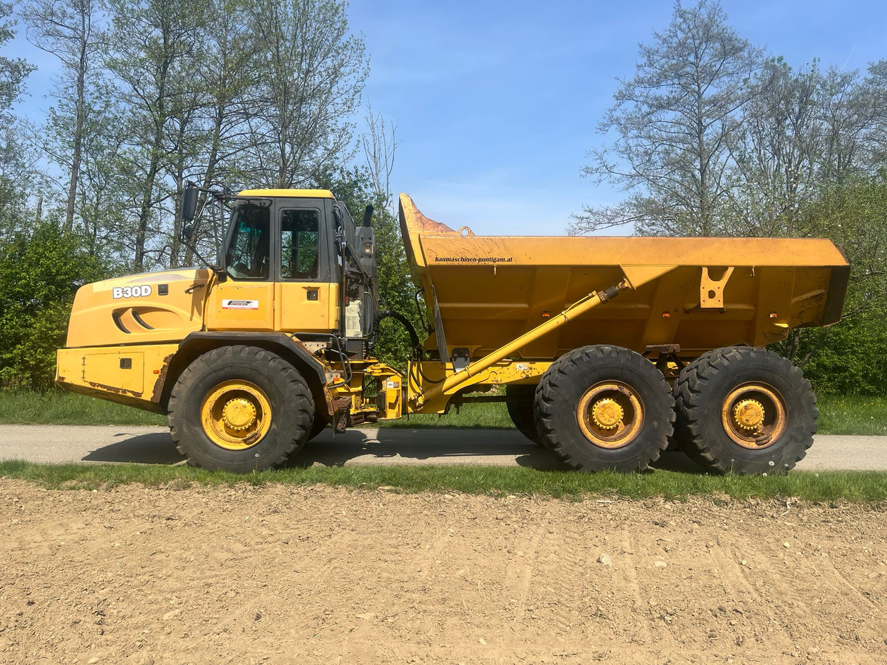 BELL ADT B 30 D - Shkarkues: foto 1 BELL ADT B 30 D - Shkarkues: foto 1