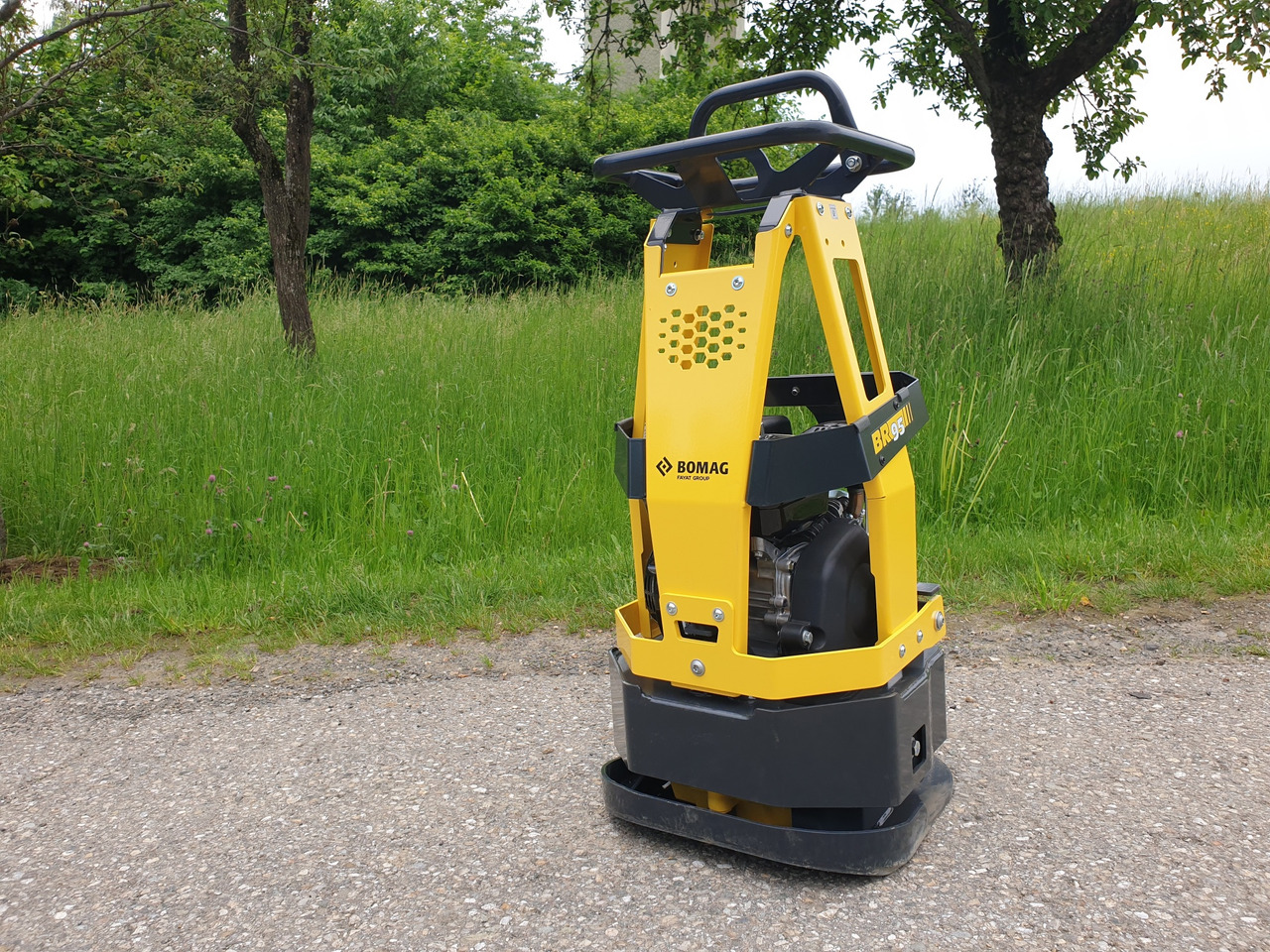 Bomag BR 95 - Pllakë vibratori: foto 2 Bomag BR 95 - Pllakë vibratori: foto 2