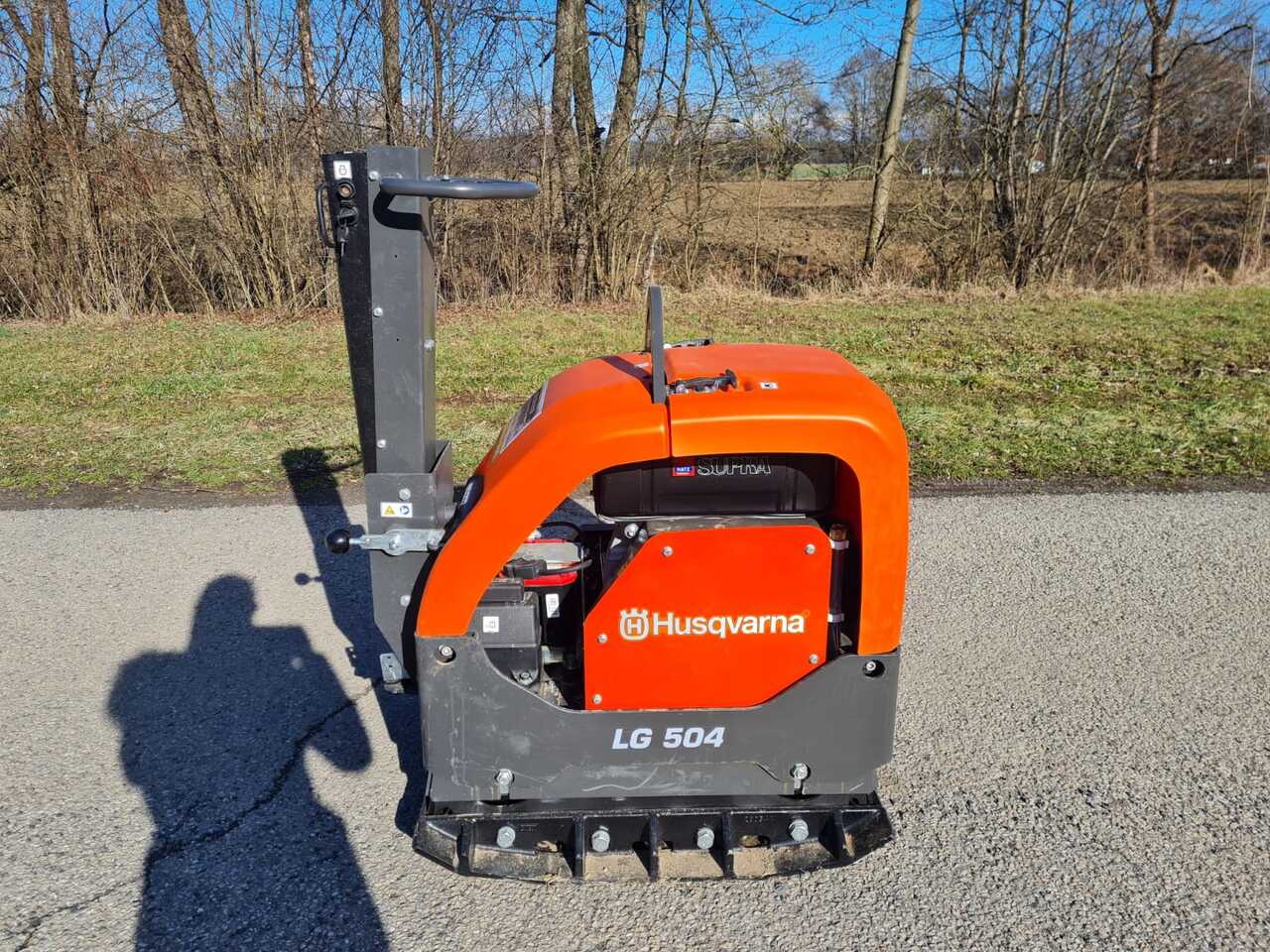 Husqvarna LG 504 - Pllakë vibratori: foto 1 Husqvarna LG 504 - Pllakë vibratori: foto 1