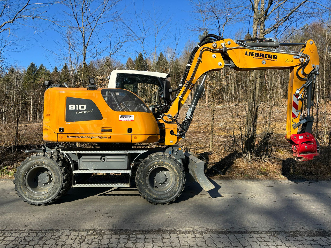 LIEBHERR A 910 Compact Litronic - Ekskavator me goma: foto 2 LIEBHERR A 910 Compact Litronic - Ekskavator me goma: foto 2