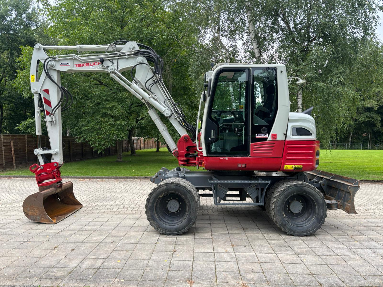 TAKEUCHI TB 295 W - Ekskavator me goma: foto 1 TAKEUCHI TB 295 W - Ekskavator me goma: foto 1