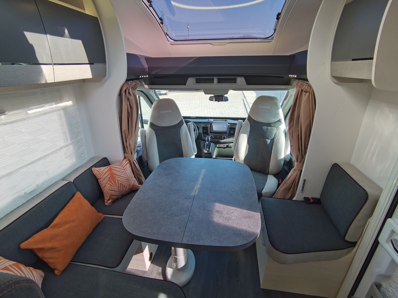 Chausson 627 TITANIUM /-2026- / 165PS - 8G. AUTOMATIK - Kamper gjysmë i integruar: foto 5 Chausson 627 TITANIUM /-2026- / 165PS - 8G. AUTOMATIK - Kamper gjysmë i integruar: foto 5