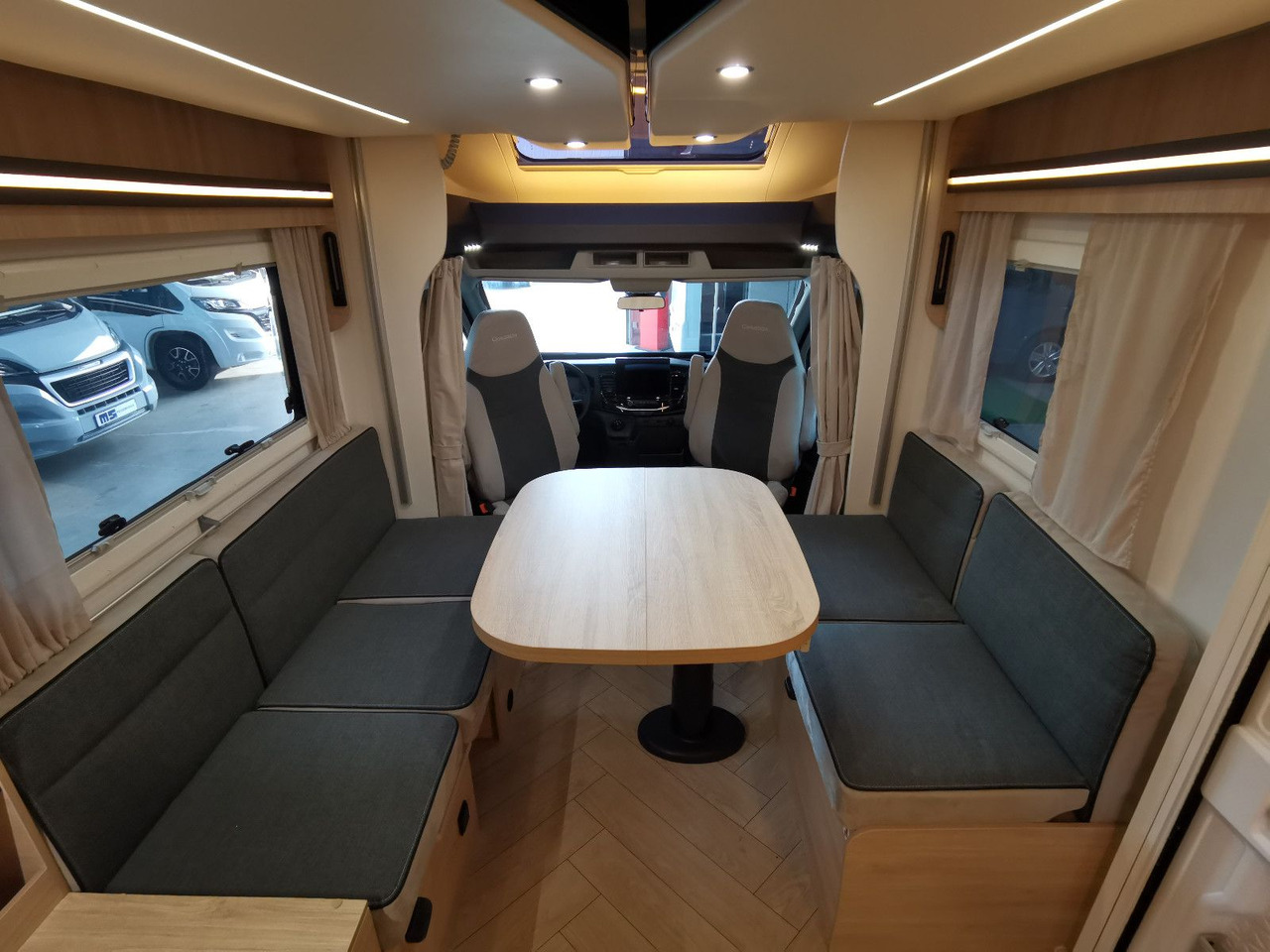Kamper gjysmë i integruar Chausson 630 TITANIUM / - 2026 - / EINZEL.- HUBBETTEN: foto 7