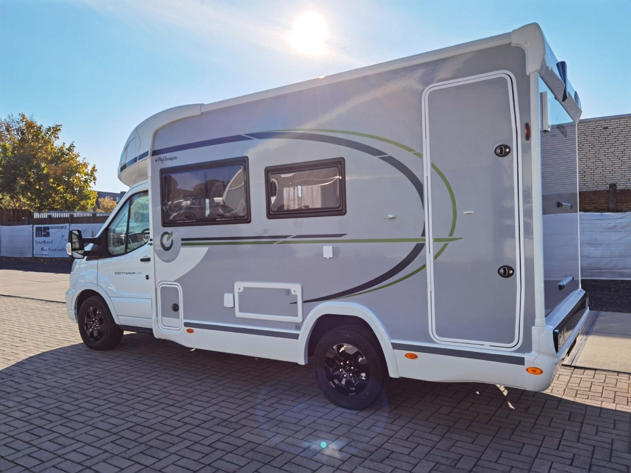 Kamper gjysmë i integruar Chausson 650 TITANIUM / - 2026 - / 165PS - 8G. / HUBBETT: foto 5