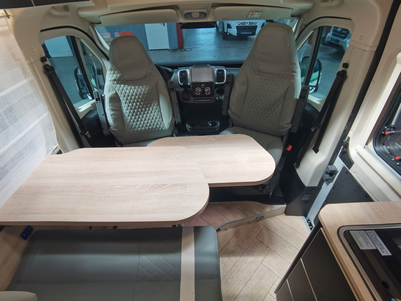Furgon kampingu i ri Chausson V690 SPORT LINE /-2025-/ 140PS-8G/ XXL - HUBBETT: foto 17