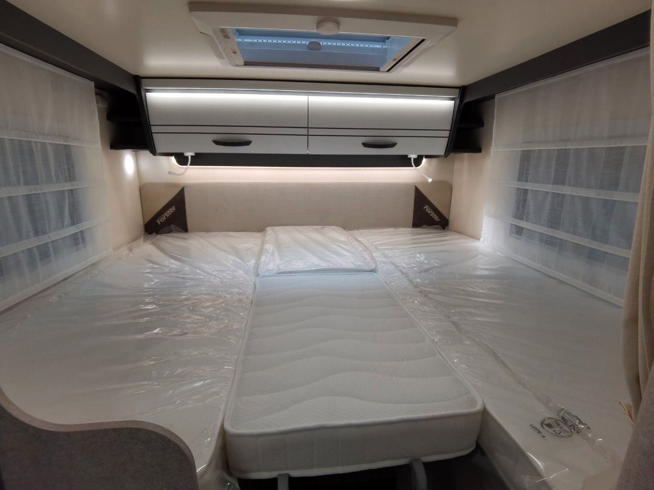 Kamper gjysmë i integruar Forster T 699 EB / 2025 / 140PS/ EINZELBETTEN & HUBBETT: foto 21