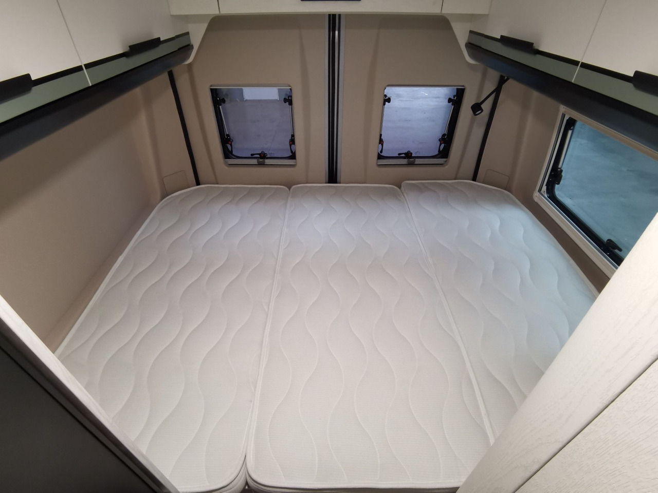 Lizingu i  Karmann DAVIS 590 LIFESTYLE / MODELL 2026 / AUFSTELLDACH Karmann DAVIS 590 LIFESTYLE / MODELL 2026 / AUFSTELLDACH: foto 27