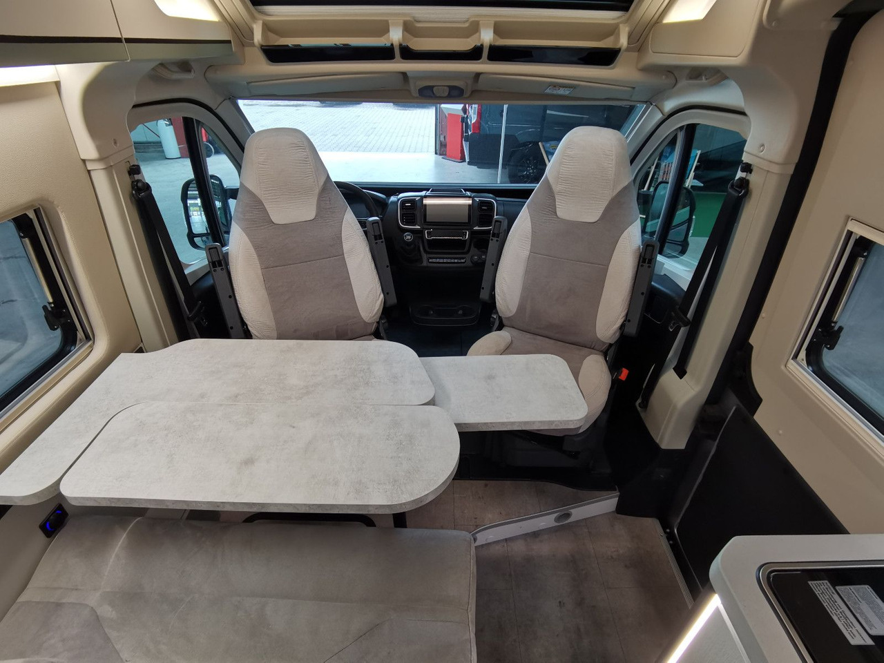 Lizingu i  Karmann DAVIS 590 LIFESTYLE / MODELL 2026 / AUFSTELLDACH Karmann DAVIS 590 LIFESTYLE / MODELL 2026 / AUFSTELLDACH: foto 22