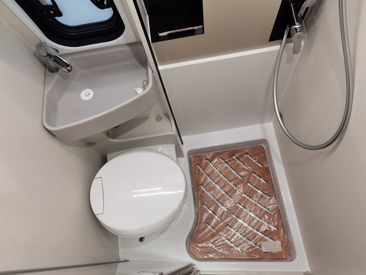 Lizingu i  Karmann DAVIS 620 LIFESTYLE/ - 2026 - / EINZELBETTEN Karmann DAVIS 620 LIFESTYLE/ - 2026 - / EINZELBETTEN: foto 21