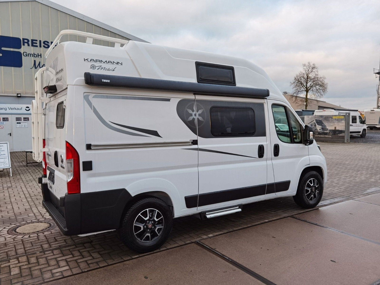 Karmann DEXTER 550 / 140PS / CONCEPT - PAKET & HUBBETT Karmann DEXTER 550 / 140PS / CONCEPT - PAKET & HUBBETT - Furgon kampingu: foto 4 Karmann DEXTER 550 / 140PS / CONCEPT - PAKET & HUBBETT Karmann DEXTER 550 / 140PS / CONCEPT - PAKET & HUBBETT - Furgon kampingu: foto 4
