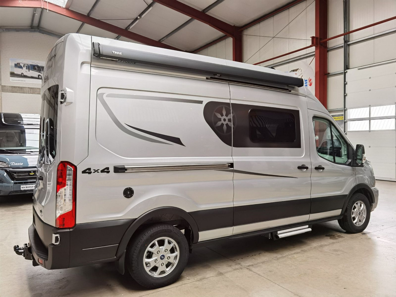Karmann DEXTER 570 /170PS-4x4 /SOLAR/ AHK / EINZELBETTEN - Furgon kampingu: foto 4 Karmann DEXTER 570 /170PS-4x4 /SOLAR/ AHK / EINZELBETTEN - Furgon kampingu: foto 4