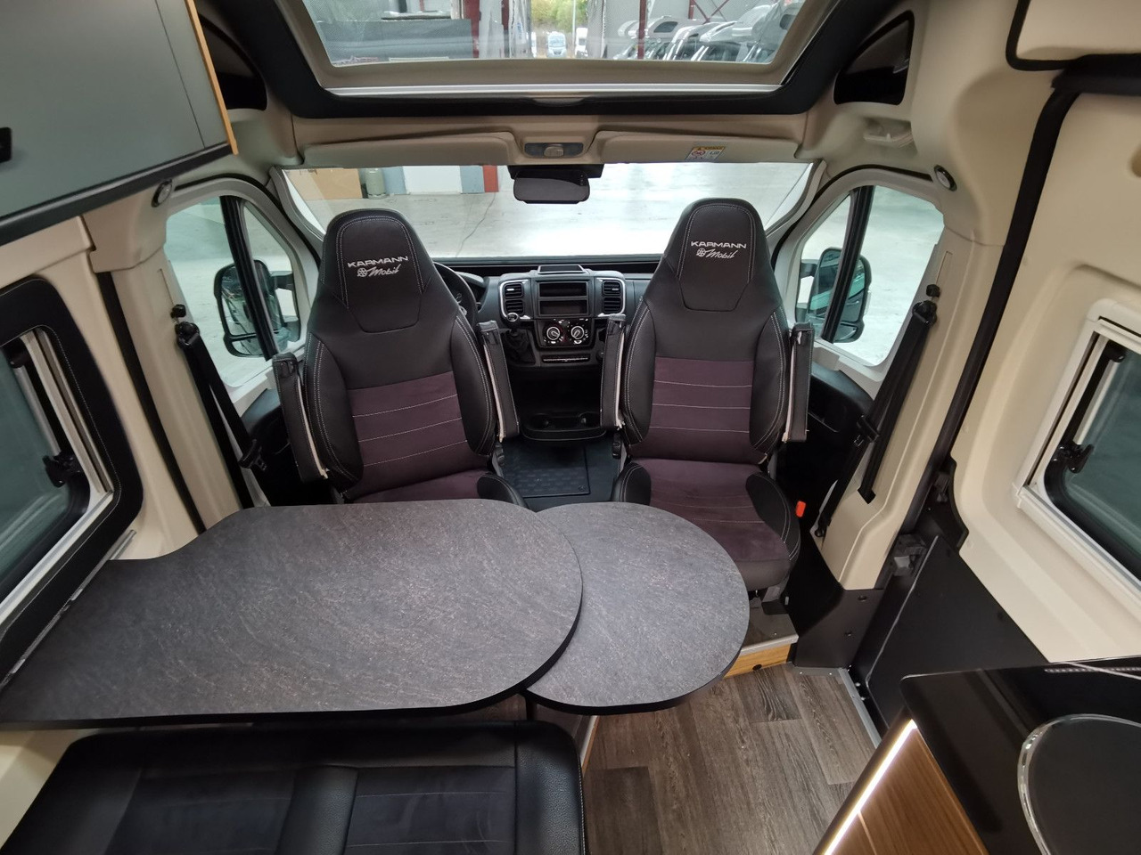 Karmann DEXTER 580 /-MODELL 2026-/ PANORAMA DACHFENSTER - Furgon kampingu: foto 5 Karmann DEXTER 580 /-MODELL 2026-/ PANORAMA DACHFENSTER - Furgon kampingu: foto 5