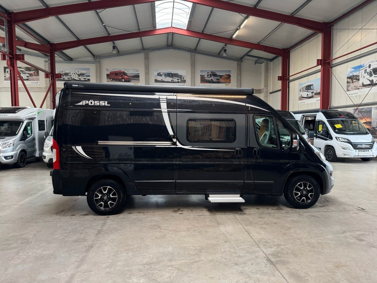 Pössl 2WIN R PLUS / 165PS / 1.HAND / AHK / NAVI / ALU. - Furgon kampingu: foto 5 Pössl 2WIN R PLUS / 165PS / 1.HAND / AHK / NAVI / ALU. - Furgon kampingu: foto 5