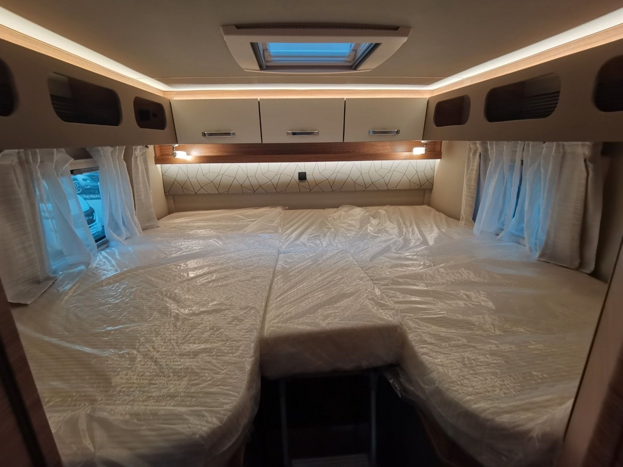 Kamper gjysmë i integruar Weinsberg CARACOMPACT 600 MEG PEPPER / 8G. - AUTOMATIK: foto 19