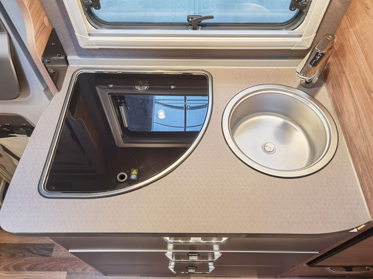 Kamper gjysmë i integruar Weinsberg CARACOMPACT 600 MEG PEPPER / 8G. - AUTOMATIK: foto 17