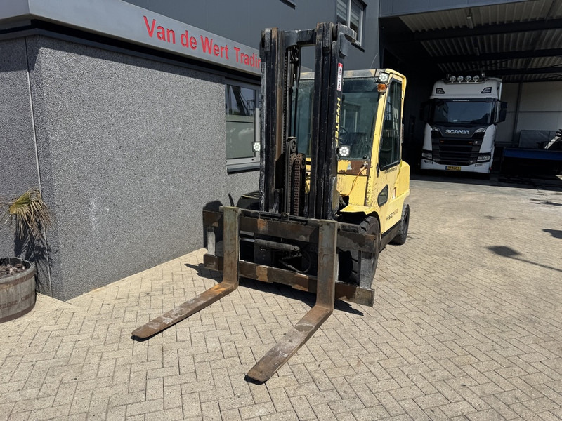 Hyster H 4.50 XM - Pirun më naftë: foto 3 Hyster H 4.50 XM - Pirun më naftë: foto 3