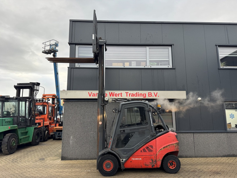 Linde H30T-01 Duplo 365 Sideshift / Vorkversteller LPG 2012 - Pirun më gaz: foto 5 Linde H30T-01 Duplo 365 Sideshift / Vorkversteller LPG 2012 - Pirun më gaz: foto 5