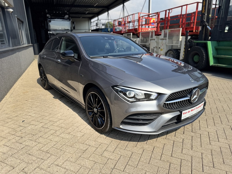 Mercedes-Benz CLA-Klasse 250e Shooting Brake Hybride Amg Pakket Night Pakket Burmester Audio Automaat 2021 APK 8-2027 - Veturë: foto 3 Mercedes-Benz CLA-Klasse 250e Shooting Brake Hybride Amg Pakket Night Pakket Burmester Audio Automaat 2021 APK 8-2027 - Veturë: foto 3