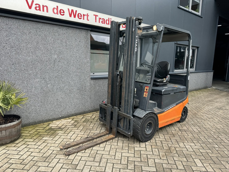 Still R60-25 Triplo 510 Freelift/3e functie elektrisch 2001 accu 2016 - Pirun elektrik: foto 2 Still R60-25 Triplo 510 Freelift/3e functie elektrisch 2001 accu 2016 - Pirun elektrik: foto 2