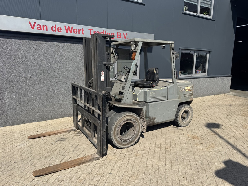 Yang FD-45 Triplo 465 Freelift/Sideshift Diesel 1999 - Pirun më naftë: foto 2 Yang FD-45 Triplo 465 Freelift/Sideshift Diesel 1999 - Pirun më naftë: foto 2