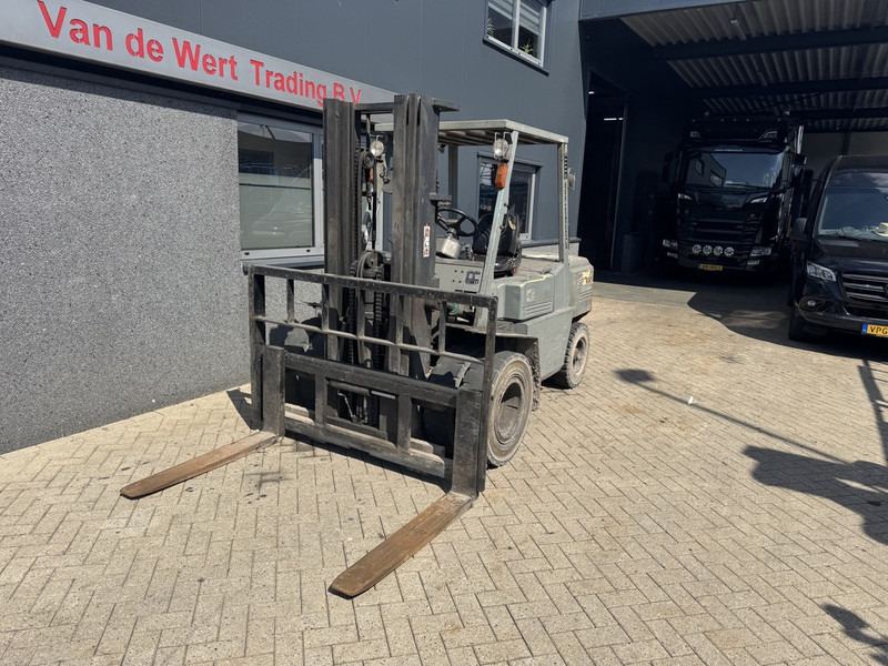 Yang FD-45 Triplo 465 Freelift/Sideshift Diesel 1999 - Pirun më naftë: foto 3 Yang FD-45 Triplo 465 Freelift/Sideshift Diesel 1999 - Pirun më naftë: foto 3