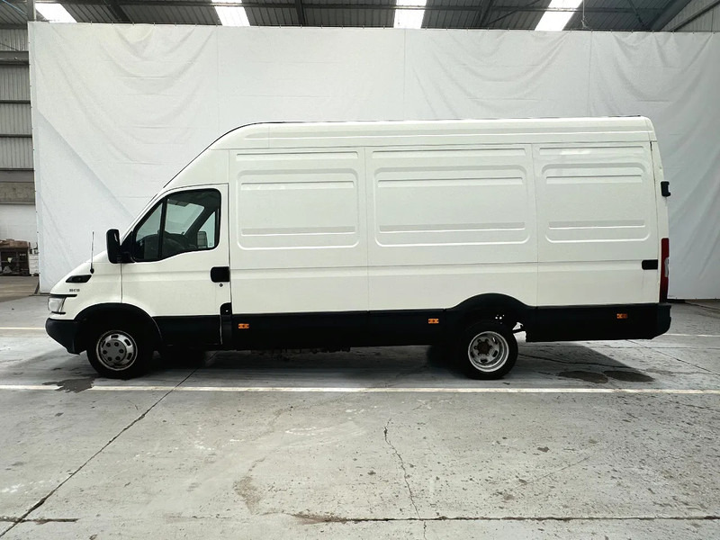 Iveco Daily 35C13 AIRCO / MOTORPROBLEEM -PROBLEME DE MOTEUR - Furgon: foto 2 Iveco Daily 35C13 AIRCO / MOTORPROBLEEM -PROBLEME DE MOTEUR - Furgon: foto 2