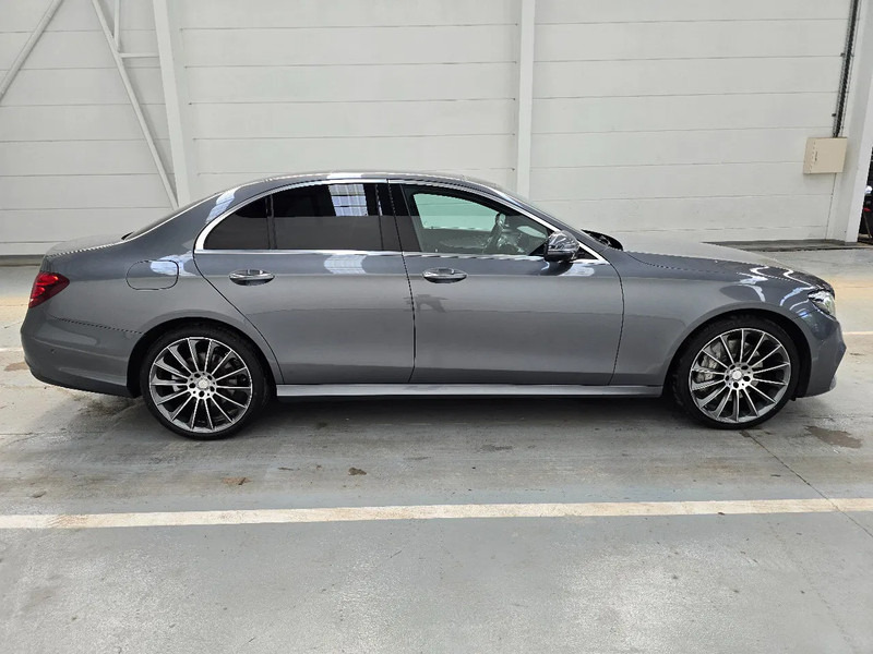 Mercedes-Benz E-Klasse 350 / AMG Line / 9G / PANO / Designo / FULL OPTION / MOTORPROBLEM-PROBLEME DE MOTEUR -MOTORPROBLEM - Veturë: foto 4 Mercedes-Benz E-Klasse 350 / AMG Line / 9G / PANO / Designo / FULL OPTION / MOTORPROBLEM-PROBLEME DE MOTEUR -MOTORPROBLEM - Veturë: foto 4