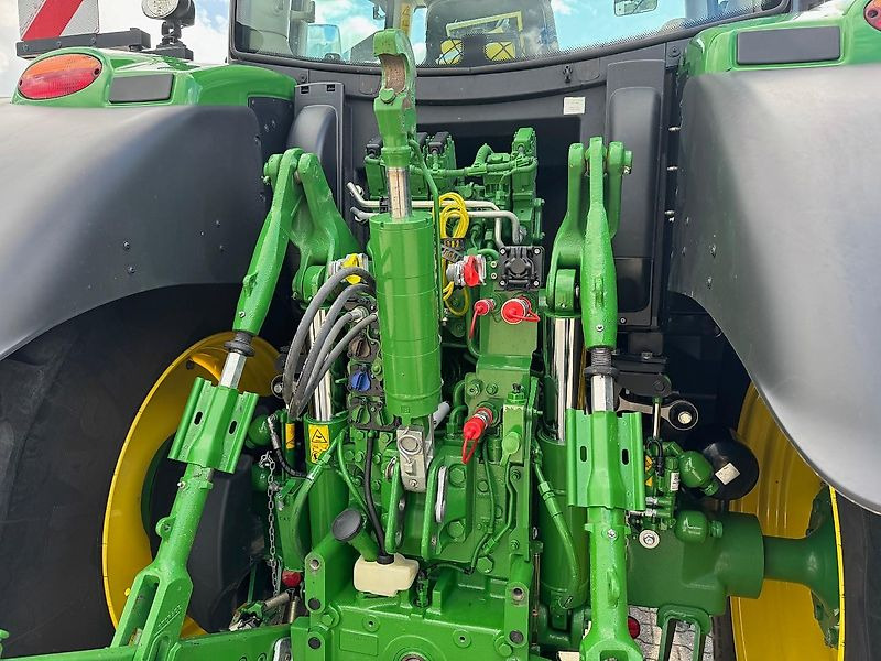 John Deere 6R195 AP 50KM COMMAND-PRO G5-PLUS 2024 690 UUR!!! - Traktor: foto 4 John Deere 6R195 AP 50KM COMMAND-PRO G5-PLUS 2024 690 UUR!!! - Traktor: foto 4