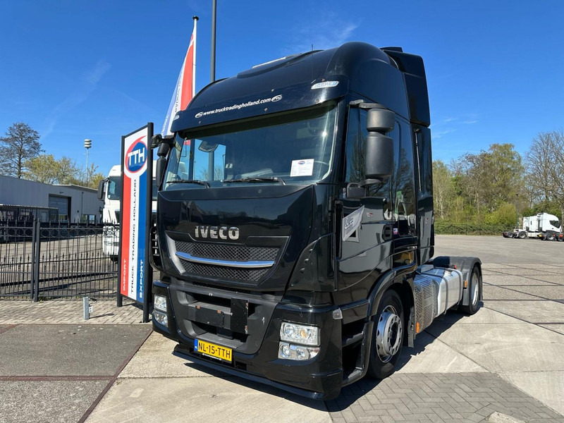 Iveco AS440S46T/FP-LT HI-WAY 2x fueltank height adjustable 5th wheel - Gjysmë-kamion: foto 2 Iveco AS440S46T/FP-LT HI-WAY 2x fueltank height adjustable 5th wheel - Gjysmë-kamion: foto 2
