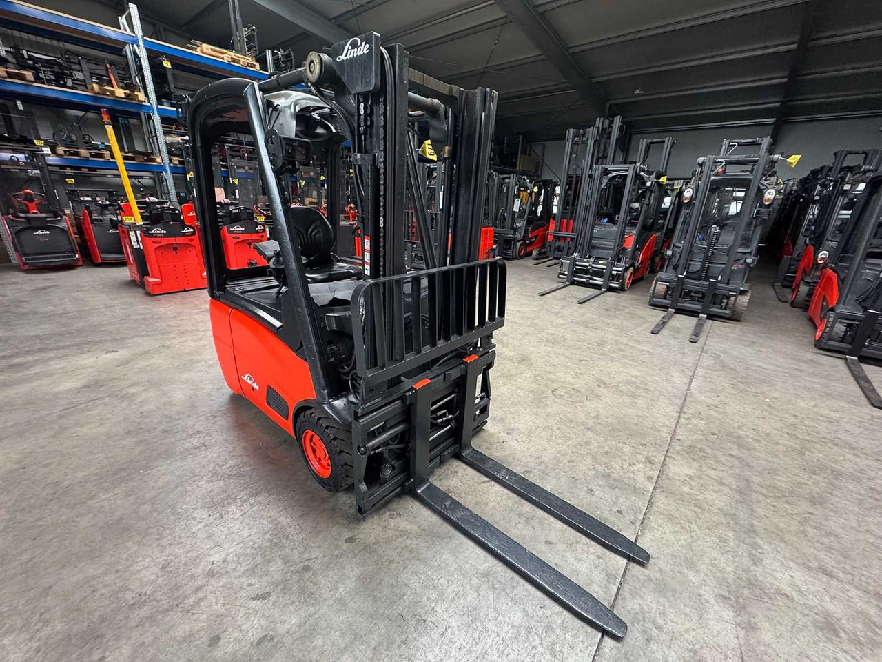 04/2021 LINDE E16 1.600 KG 3.+4. - Pirun ngritës: foto 5 04/2021 LINDE E16 1.600 KG 3.+4. - Pirun ngritës: foto 5