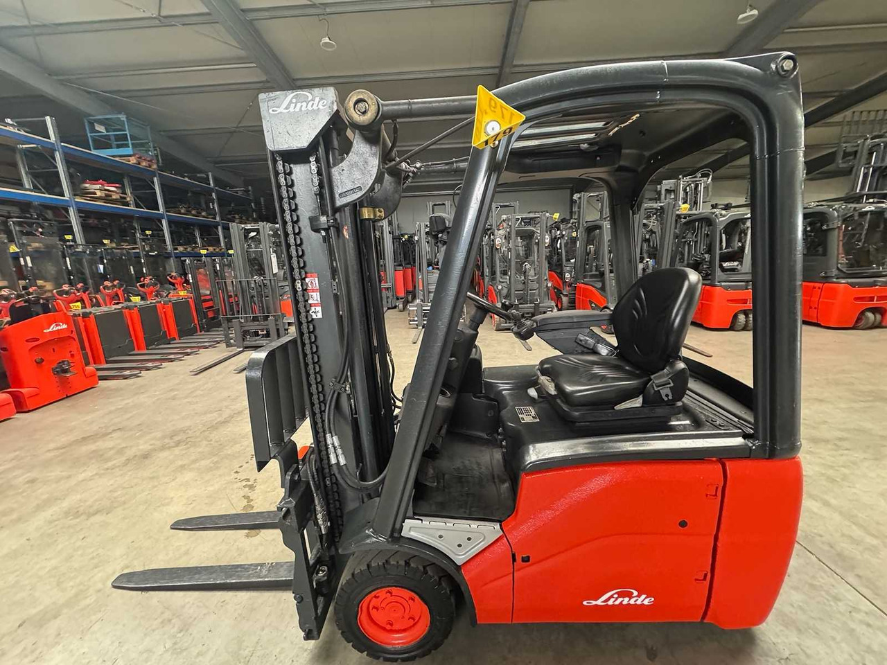 04/2021 LINDE E16 1.600 KG 3.+4. - Pirun ngritës: foto 1 04/2021 LINDE E16 1.600 KG 3.+4. - Pirun ngritës: foto 1
