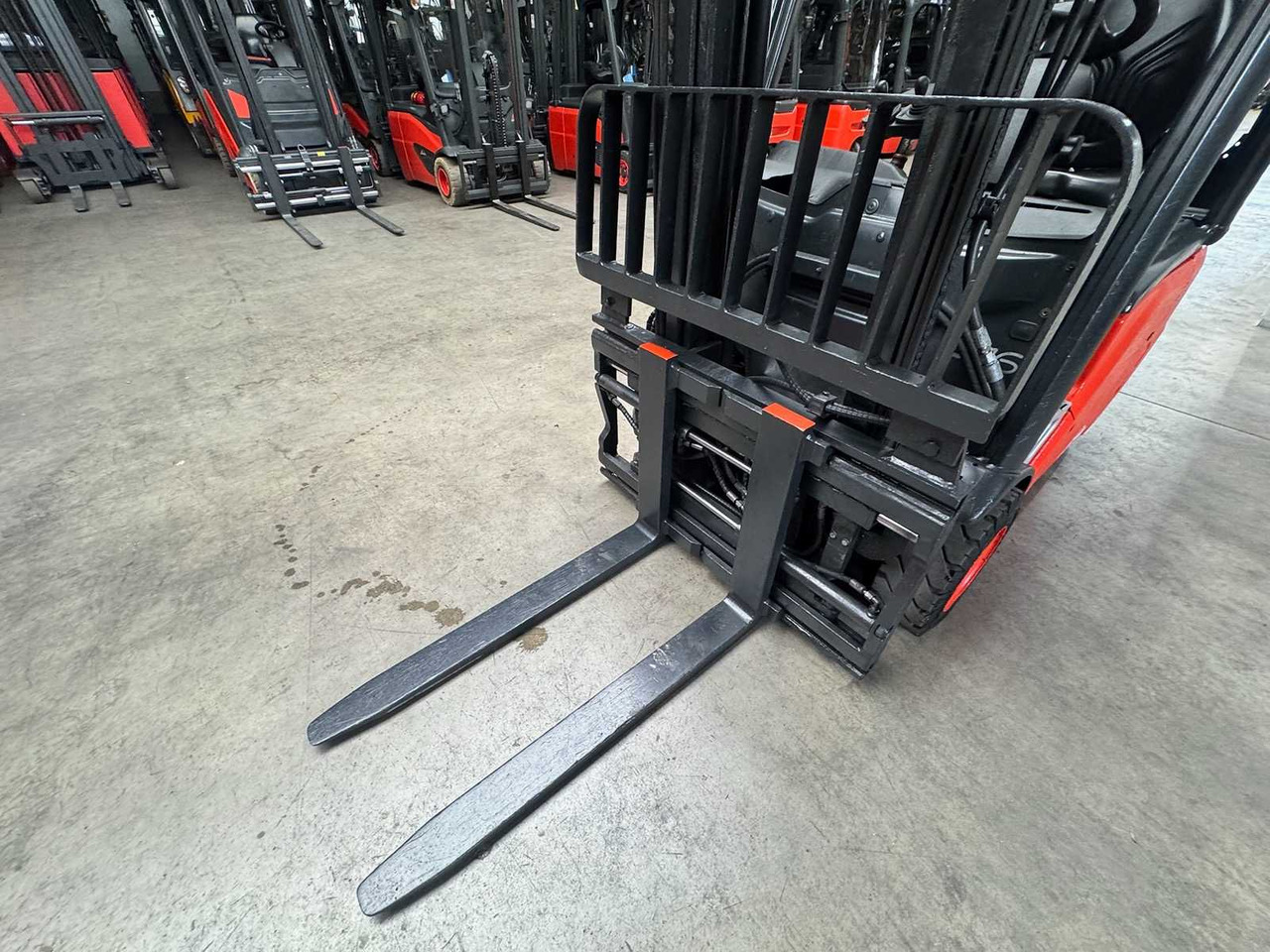 04/2021 LINDE E16 1.600 KG 3.+4. - Pirun ngritës: foto 4 04/2021 LINDE E16 1.600 KG 3.+4. - Pirun ngritës: foto 4