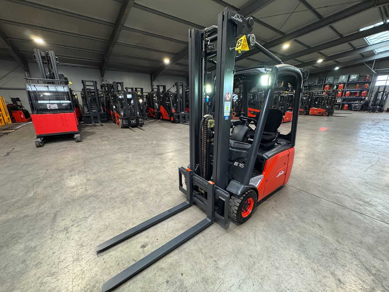 12/2015 SERVICE + UVV 12/2026 LINDE E16C TRIPLEX 522CM ELECTRIC FORKLIFT 7,420 HOURS - Pirun ngritës: foto 3 12/2015 SERVICE + UVV 12/2026 LINDE E16C TRIPLEX 522CM ELECTRIC FORKLIFT 7,420 HOURS - Pirun ngritës: foto 3