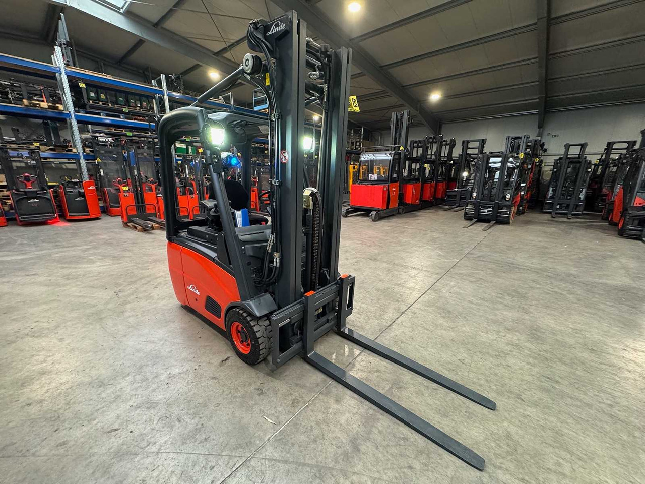 12/2015 SERVICE + UVV 12/2026 LINDE E16C TRIPLEX 522CM ELECTRIC FORKLIFT 7,420 HOURS - Pirun ngritës: foto 4 12/2015 SERVICE + UVV 12/2026 LINDE E16C TRIPLEX 522CM ELECTRIC FORKLIFT 7,420 HOURS - Pirun ngritës: foto 4