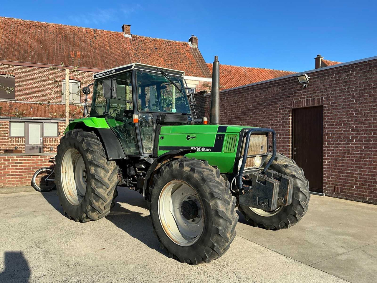 1993 DEUTZ-FAHR DX6.06 ALL-WHEEL DRIVE FARM TRACTOR - Traktor: foto 4 1993 DEUTZ-FAHR DX6.06 ALL-WHEEL DRIVE FARM TRACTOR - Traktor: foto 4