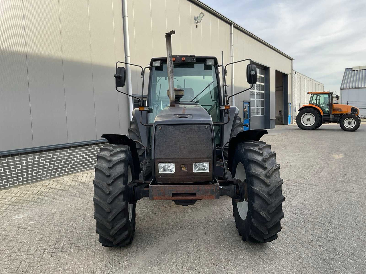 1993 VALMET 8000 HI-TROL FOUR WHEEL DRIVE FARM TRACTOR - Traktor: foto 3 1993 VALMET 8000 HI-TROL FOUR WHEEL DRIVE FARM TRACTOR - Traktor: foto 3