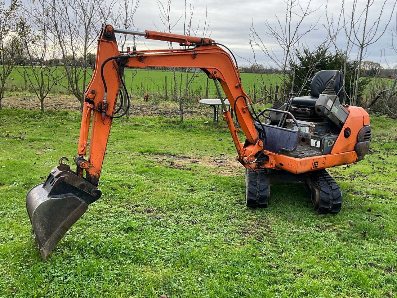 1994 HITACHI EX15 MINI EXCAVATOR - WORKING - NEW TRACKS - Miniekskavator: foto 1 1994 HITACHI EX15 MINI EXCAVATOR - WORKING - NEW TRACKS - Miniekskavator: foto 1