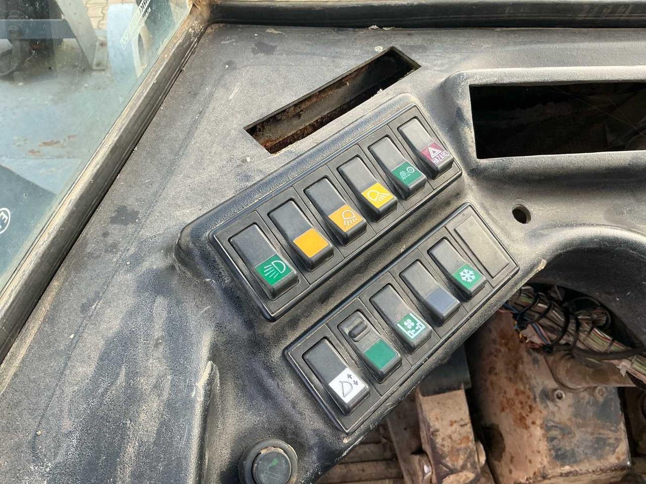 Fadrom me goma 1995 WORK ETHIC WG35B SHOVEL: foto 28 Fadrom me goma 1995 WORK ETHIC WG35B SHOVEL: foto 28